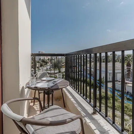 Apartment Bayside